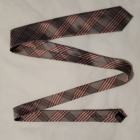 Men's Van Heusen brown with red and white pattern tie - Picture 1 of 5
